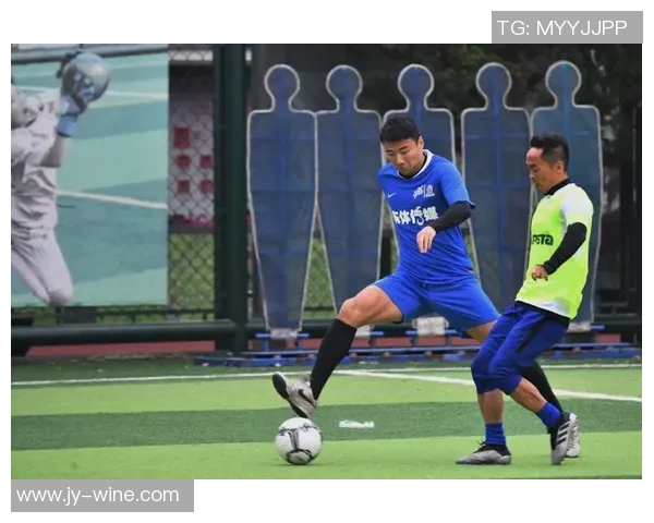 上海足球队在城市联赛中的节奏掌控与战术分析探讨